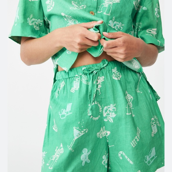 Women’s linen woven sleep set festive vacay conversational NWT - Picture 2 of 5